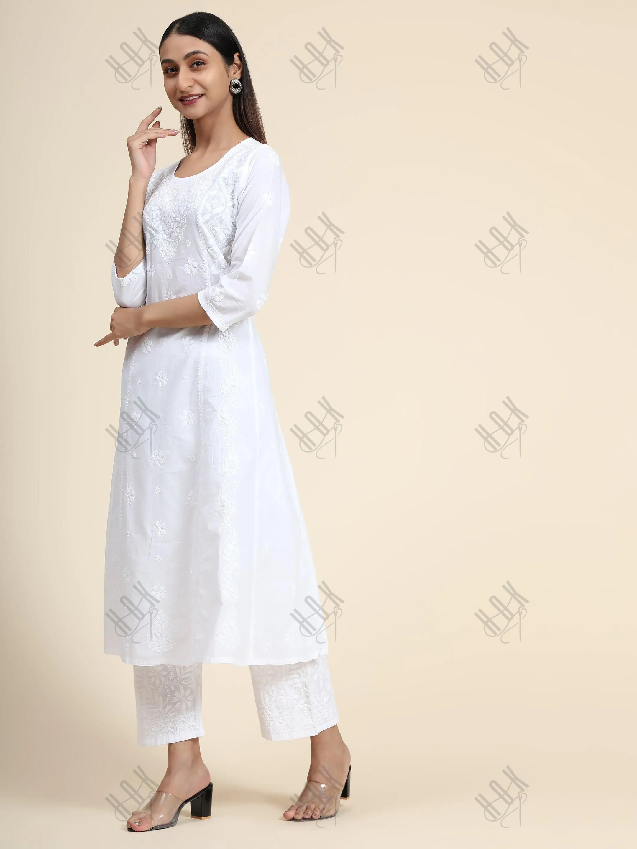 Pragnya in HOK Chikankari Stylish Kurti White
