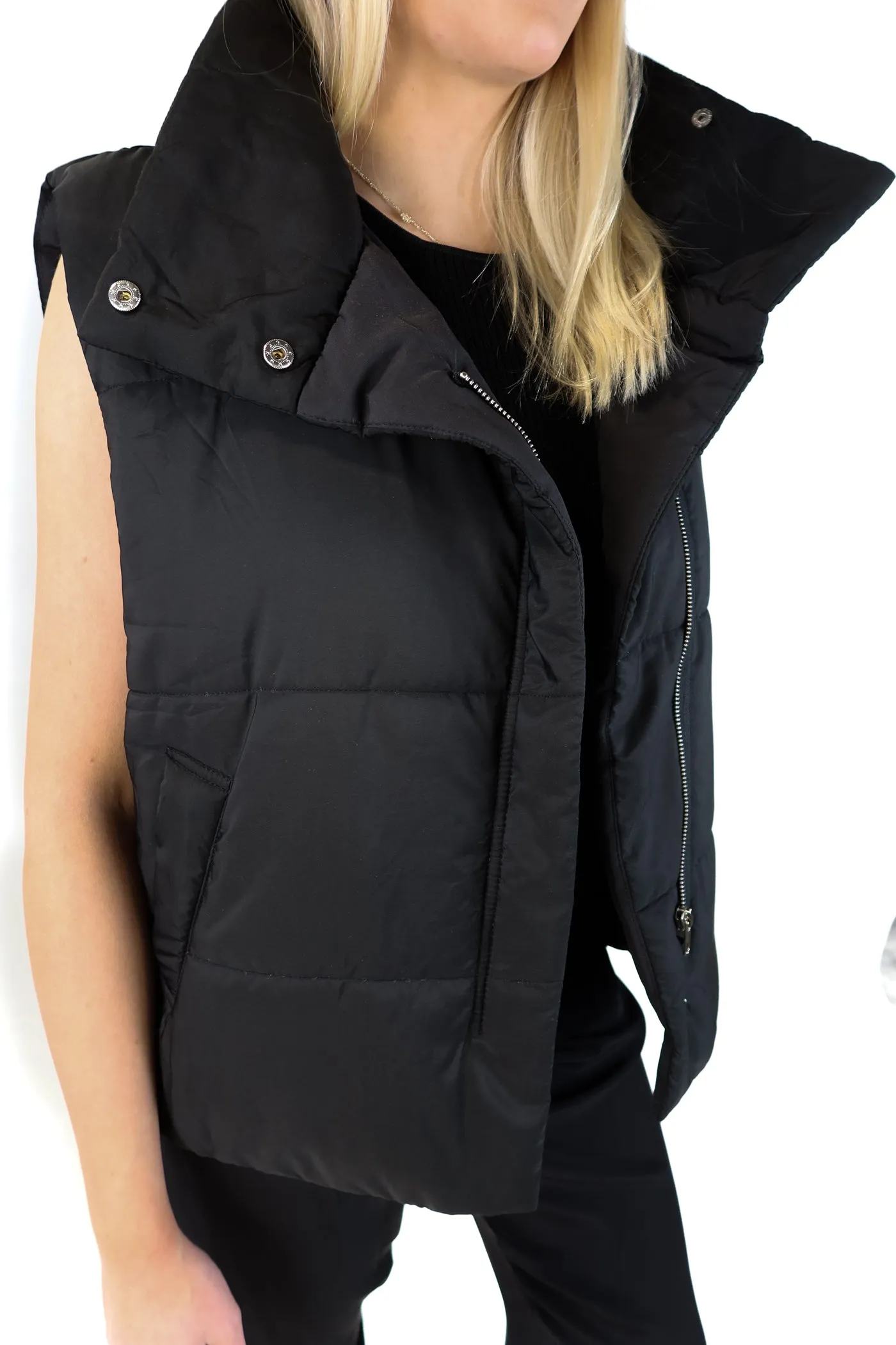Vici Black Puffer Vest (S)